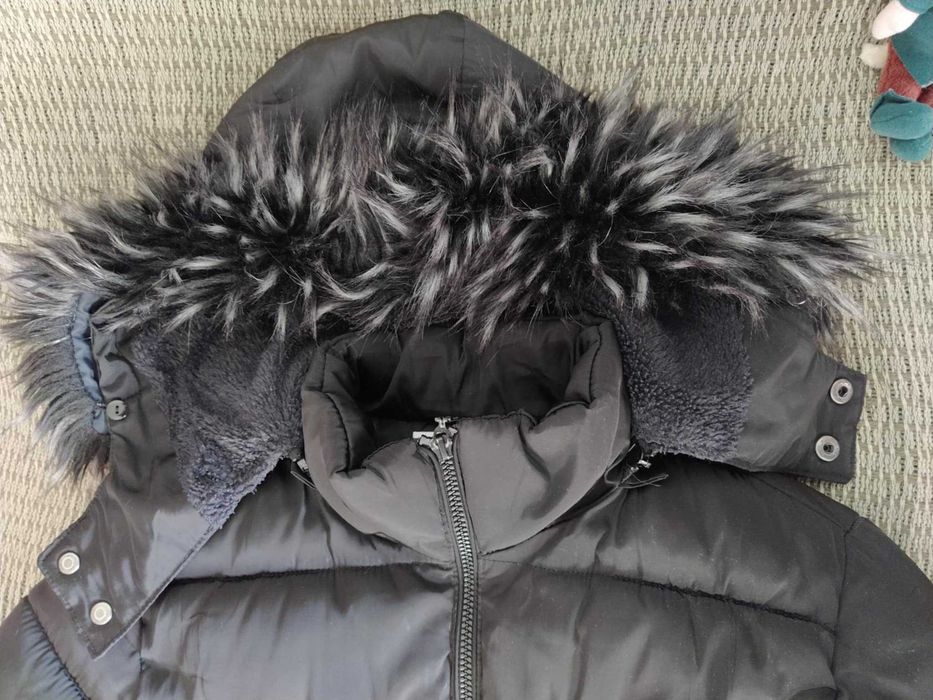 Вталено черно зимно яке