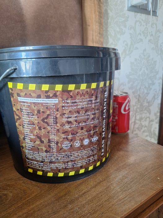 Protein.  Yangi.  narxi yaxshi. Surogi joyida.