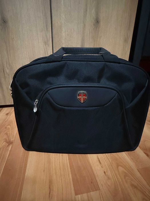 Geantă laptop Ellehammer 15.6” negru, design modern