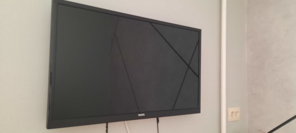 Телевизор vestel+кронштейн