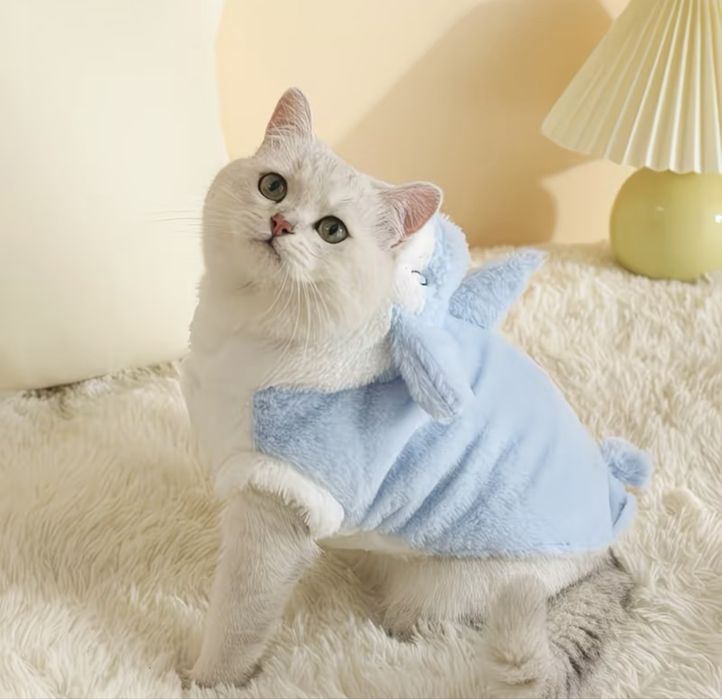 Продам костюмы для кошек/собак