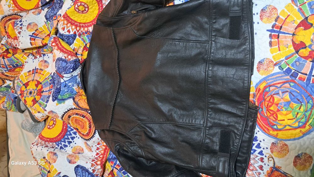 Кожено мото яке.