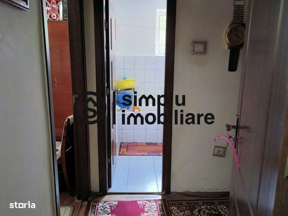 3 semidecomandate,  etaj 1, zona Supeco - 103 000 Euro