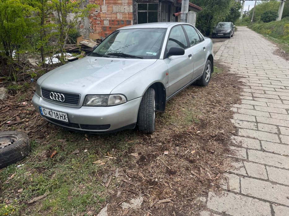 Ауди а4 1995 1.8 бензин на Части