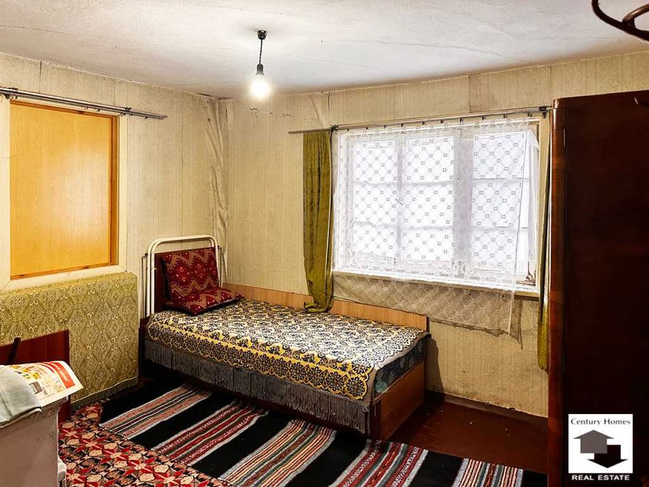 180057 Двуетажна къща в с. Станчов хан, на 12 км. от град Трявна