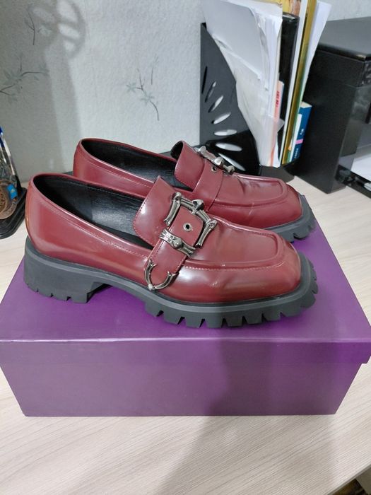 Продам женскую обувь