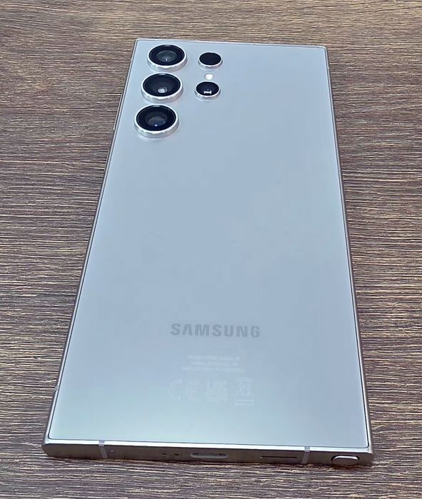 Продавам S 24 Ultra