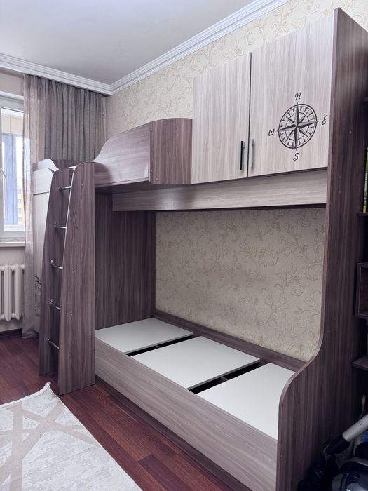 Продам кровать двухъярусную