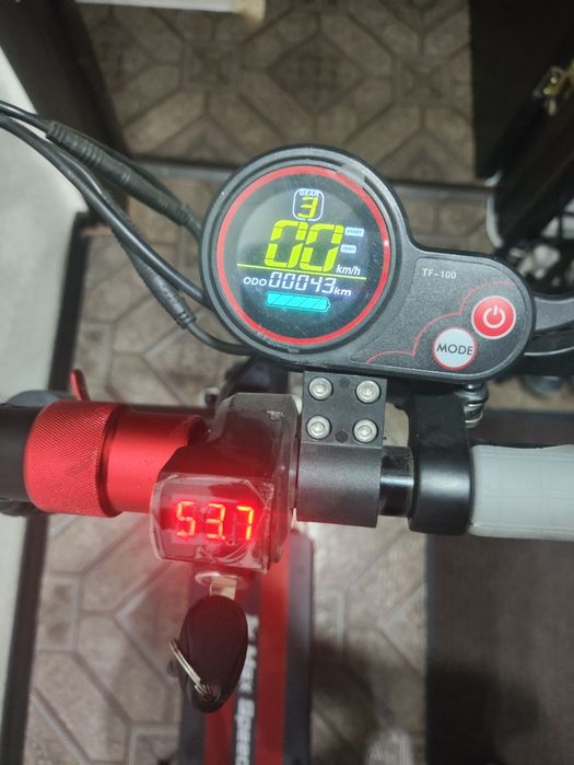 Продам электросамокат