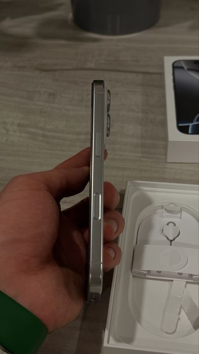 Iphone 16 pro,256GB, белый титан