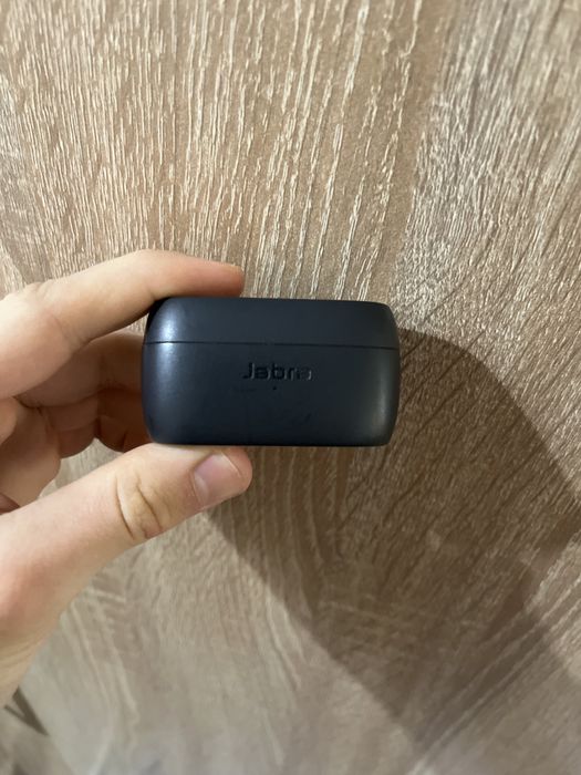 Jabra Elite 4 true wireless earbuds