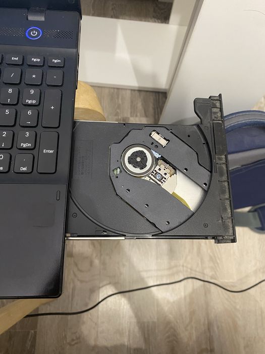 Продам ноутбук самсунг