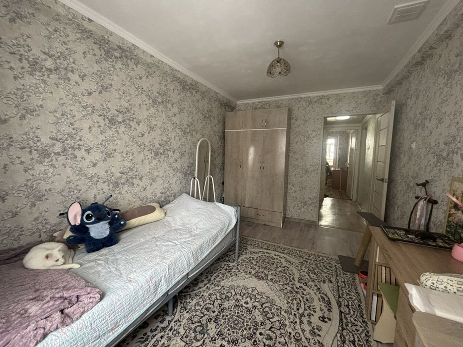 Продаю 4 комнатную квартиру