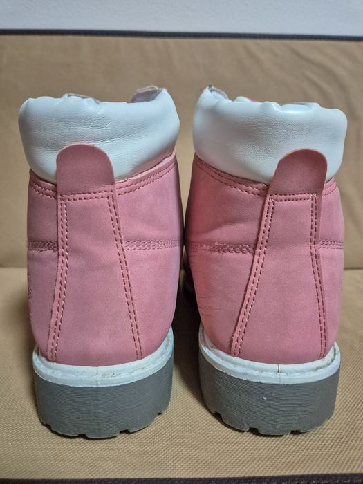 Розовые ботинки 39 размер