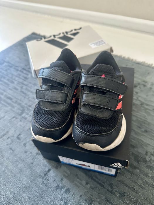 Adidas кросовки 25р.