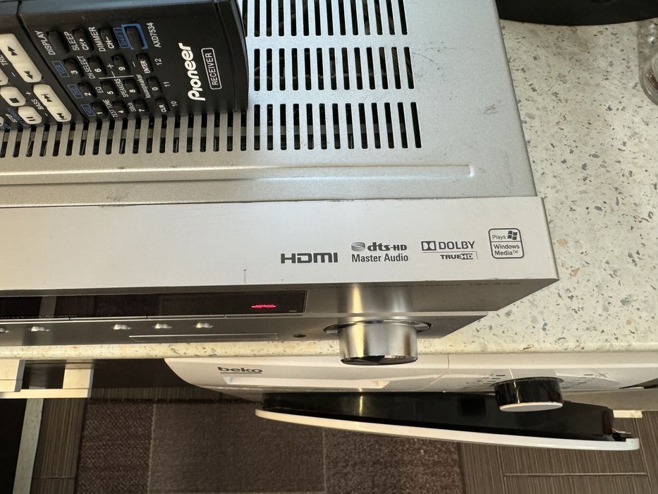 Pioneer VSX-819 resiver