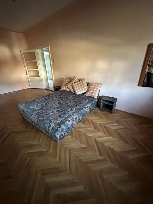Vand pat tapitat 160x200 cu noptiere