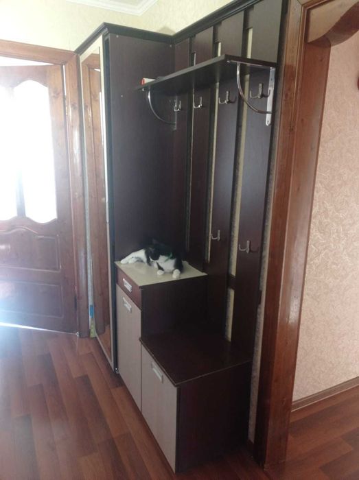 Продам прихожую б/у