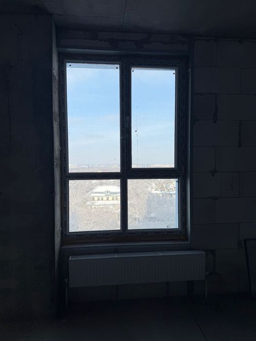 Продаю оконные рамы со стеклом