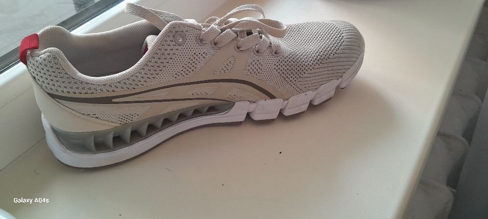 Кроссовки классные !