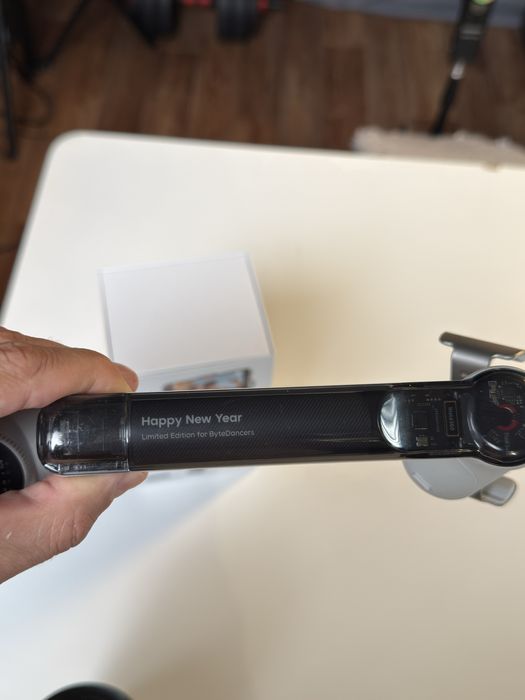 Стабилизатор для телефона Insta360 Flow Pro