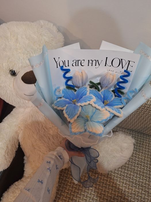 Buchet in nuanțe de albastru