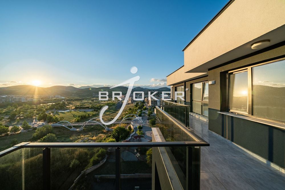 Продава се Многостаен апартамент в Кърджали, Център - 299 кв.м за 1004 €/кв.м - Снимка #4