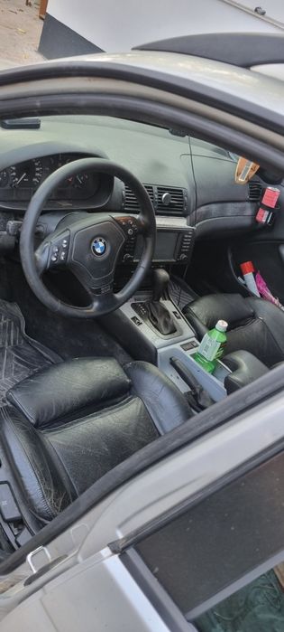 Vând bmw e46    ofer fiscal
