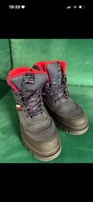 Ghete tommy hilfiger ca noi