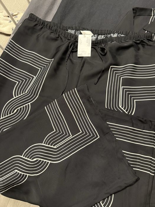 ПРОМОЦИЯ!!!Дамски костюм с дълъг ръкав  H&M