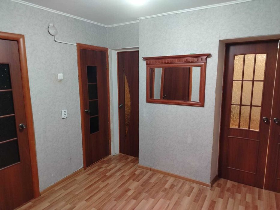 продам квартиру 3 х комнатная (центр)