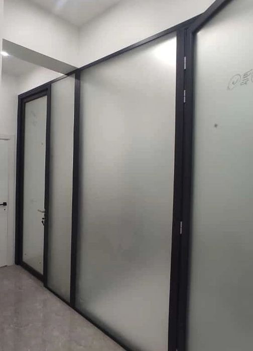 Стеклянные душ кабины и перегородки