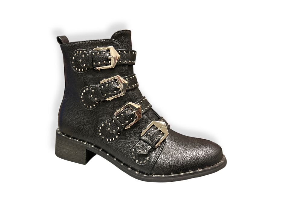 Дамски боти в черно и бяло с катарами