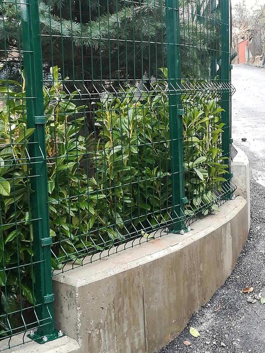 Оградни пана и колове. Декоративна мрежа. Врати. Ограда. ТОП цени!