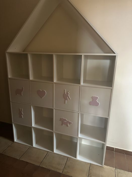 Стеллаж в детскую