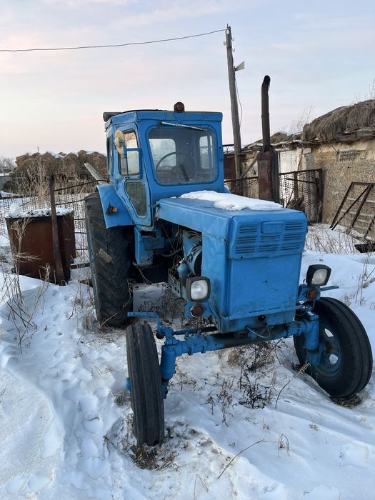 Продам трактора ведущие и неведущие