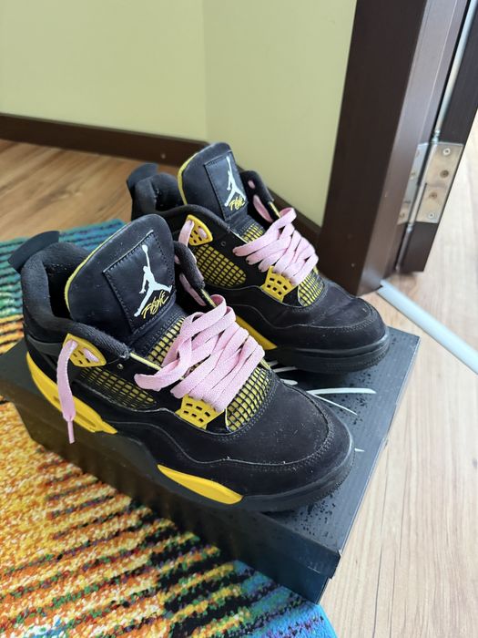 Jordan 4 yellow thunder