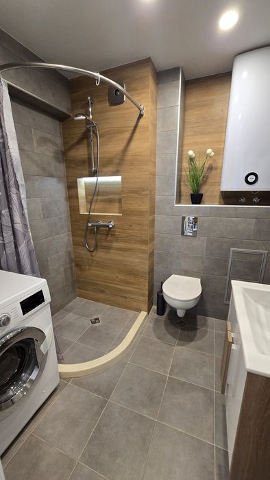 Дава се под наем Тристаен апартамент в Варна, Общината - 70 кв.м за 765 € - Снимка #13