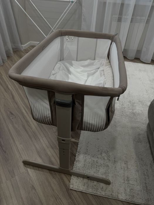 Приставная кроватка Chicco Next2Me
