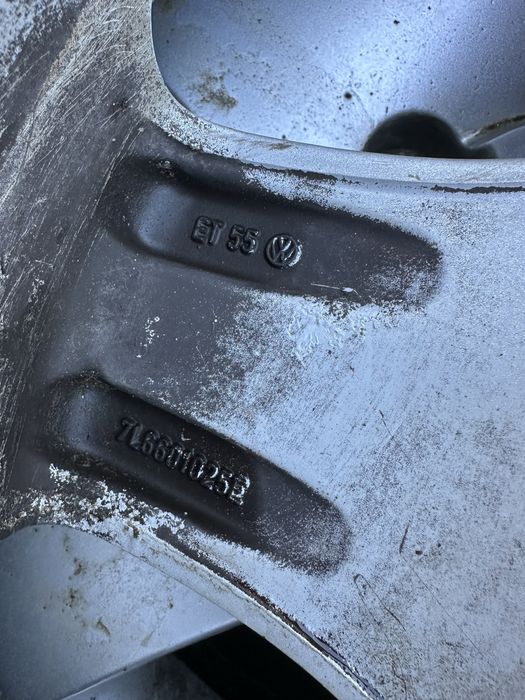 Jante roti Volkswagen Vw Touareg 2.5 TDI Cauciucuri iarna  in stare buna 235/65 R17