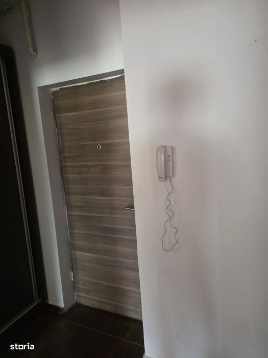 Garsonieră de închiriat – Str. Tineretului nr. 79 | 300 €/lună