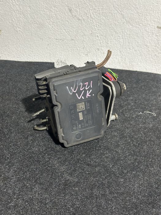 Блок ABS Mercedes w221