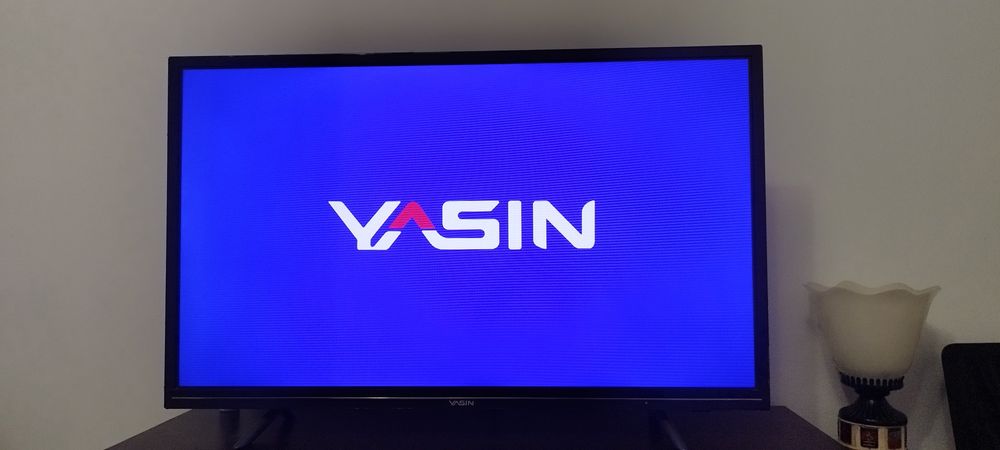 Продам телевизор Yasin. Размер 85 см