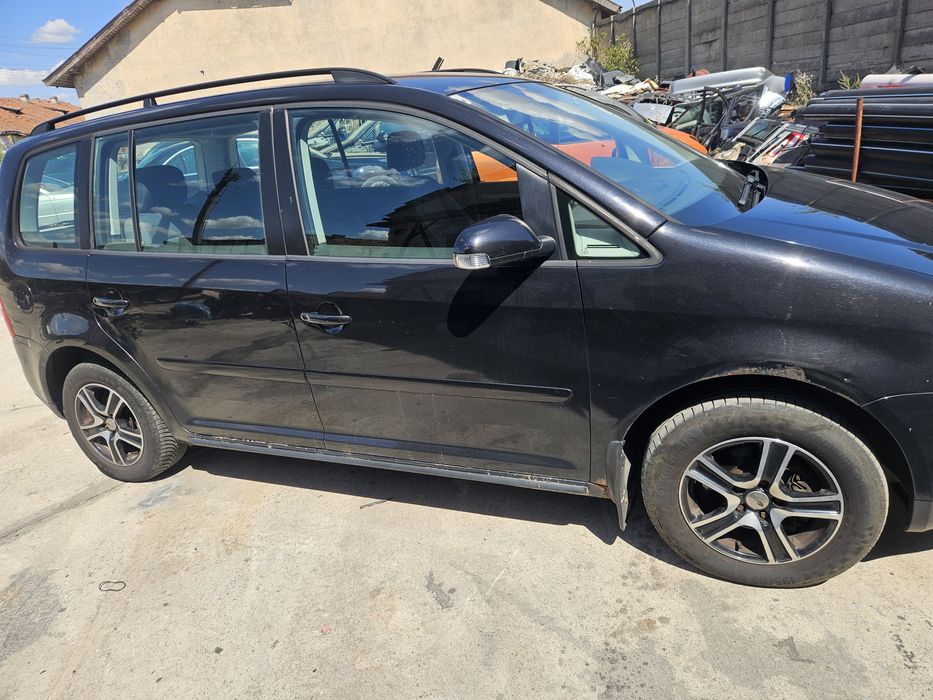 Dezmembrez Touran 1.9 TDi