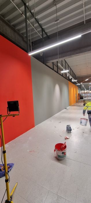 Renovări complete interioare și exterioare