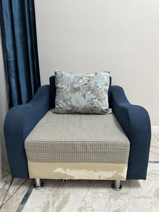 Продается диван в хорошем состоянии