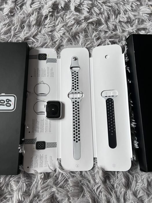 Apple watch SE Nike