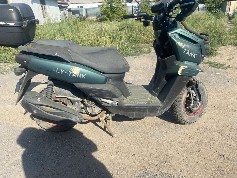 Мопед танк 150 li-ya