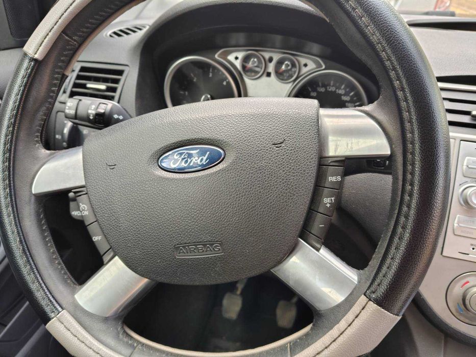 Автомобил,Форд Куга