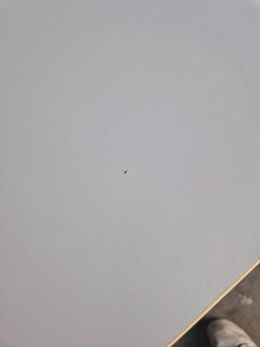 Трапезна маса в добро състояние